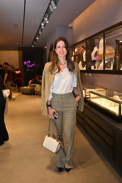 LARA TÜRKER ÜNSAL 