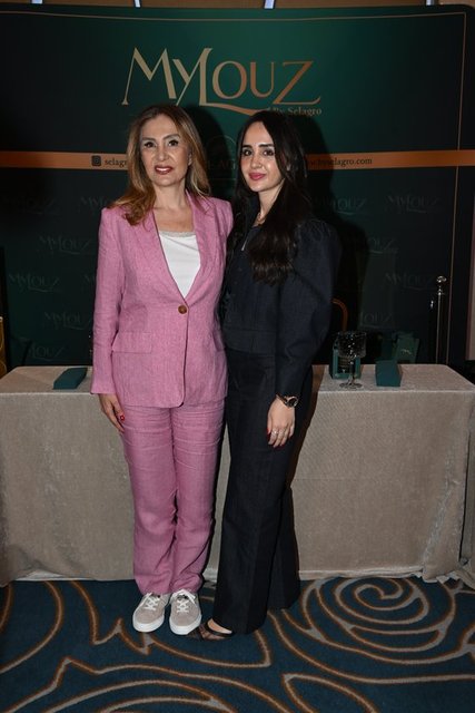 ESRA, SELİN ÖZTÜRK 