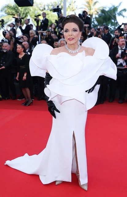 DAME JOAN COLLINS