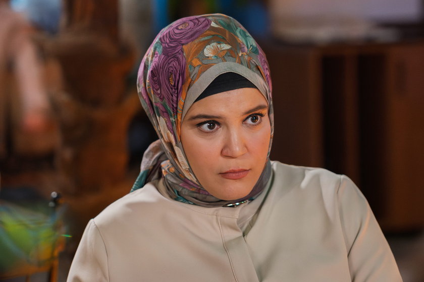 Kızılcık Şerbeti yeni bölümüyle Cuma 20.00'de Show TV'de. 
