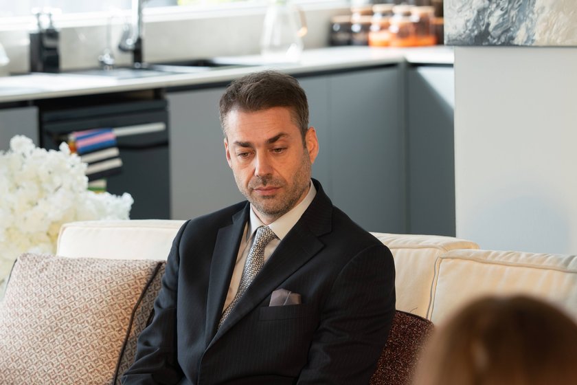 Kızılcık Şerbeti yeni bölümüyle Cuma 20.00'de Show TV'de. 