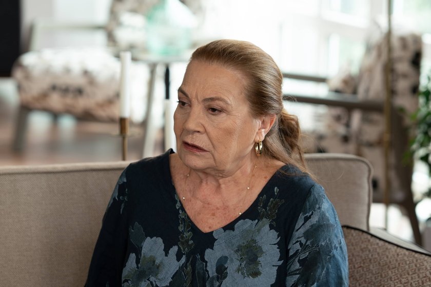 Kızılcık Şerbeti yeni bölümüyle Cuma 20.00'de Show TV'de. 