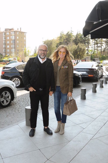 EMEL-NEJDET AYAYDIN ÇİFTİ LONDRA'YA UÇTU