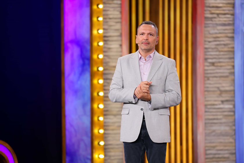 Güldür Güldür Show yeni bölümüyle Cumartesi 20.00'de Show TV'de. 