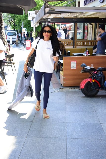 AYŞE SAN 