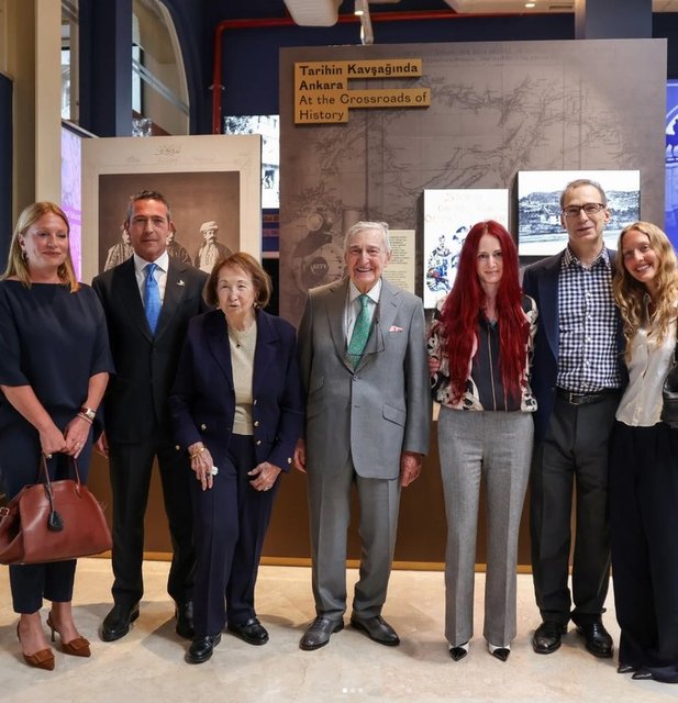 CAROLINE KOÇ, ALİ KOÇ, SEMAHAT ARSEL, RAHMİ KOÇ, İPEK KIRAÇ, ÖMER KOÇ, AYLİN KOÇ 