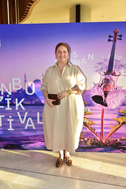BANU YENTÜRK 
