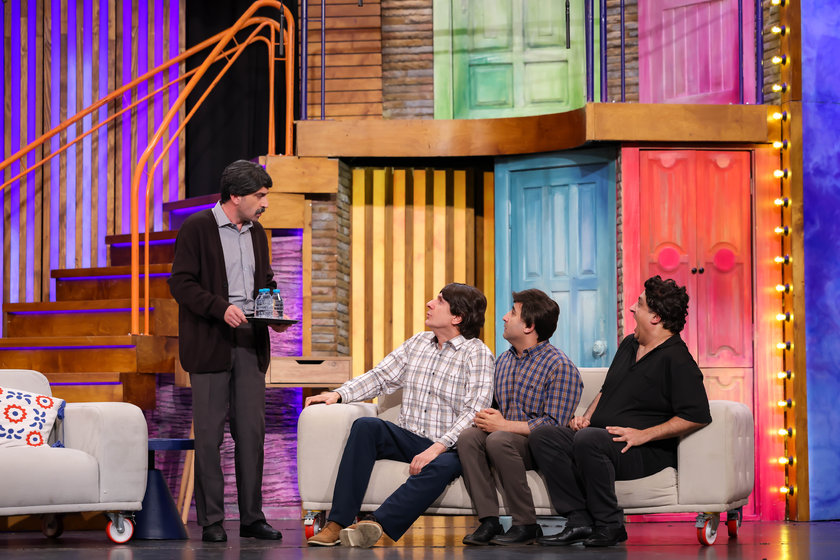 Güldür Güldür Show yeni bölümüyle Cumartesi 20.00'de Show TV'de. 