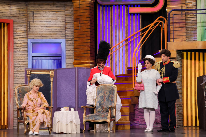 Güldür Güldür Show yeni bölümüyle Cumartesi 20.00'de Show TV'de. 