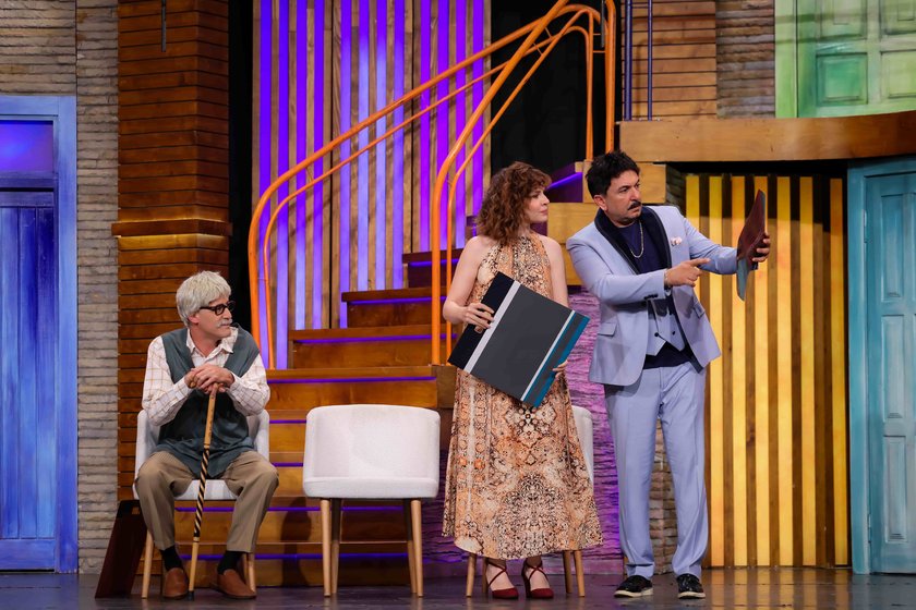 Güldür Güldür Show yeni bölümüyle Cumartesi 20.00'de Show TV'de. 