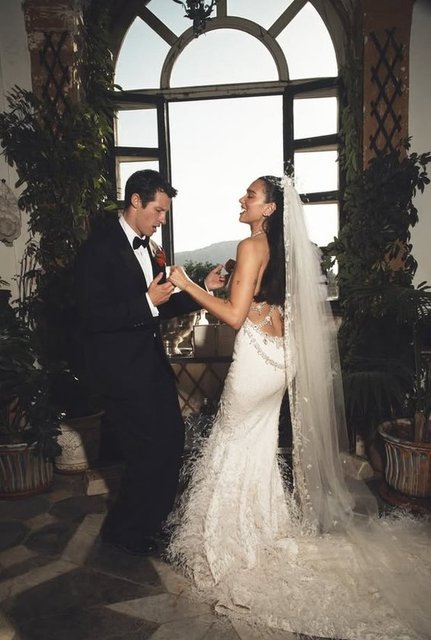 DUA LIPA-CALLUM TURNER