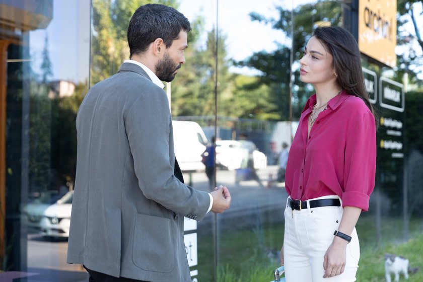 Muhtemel Aşk yeni bölümüyle Perşembe 20.00'de Show TV'de. 