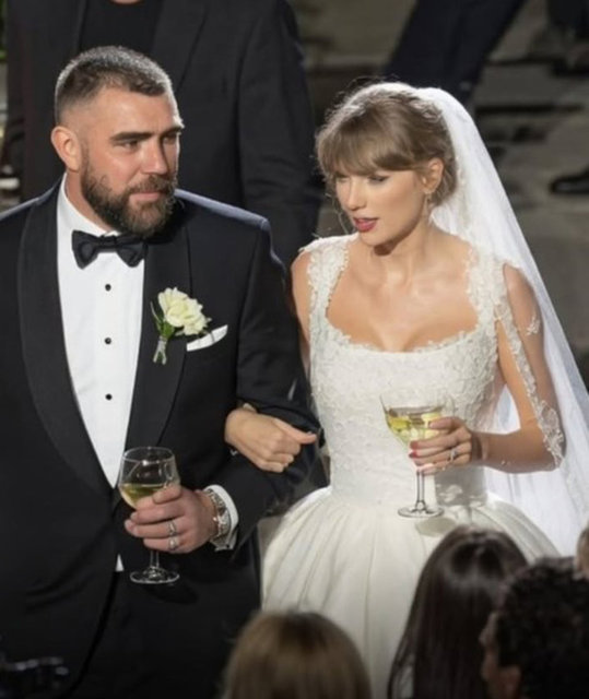 TAYLOR SWIFT-TRAVIS KELCE