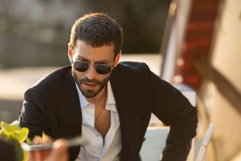 Muhtemel Aşk yeni bölümüyle Perşembe 20.00'de Show TV'de. 