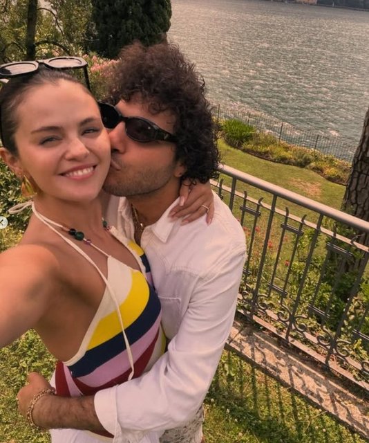 SELENA GOMEZ-BENNY BLANCO