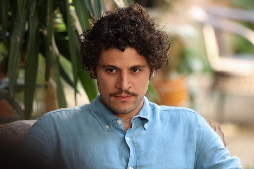 Muhtemel Aşk yeni bölümüyle Perşembe 20.00'de Show TV'de. 