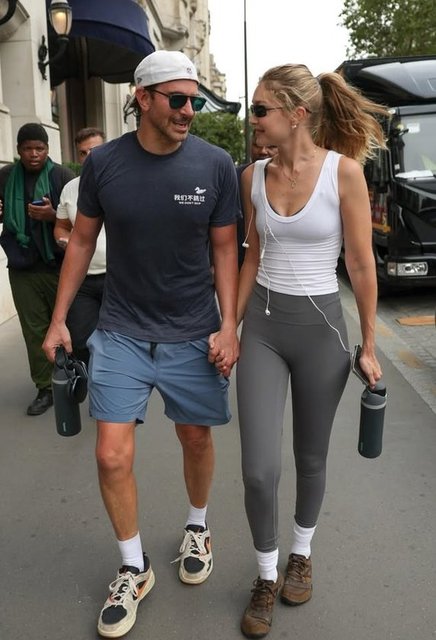 GIGI HADID, BRADLEY COOPER