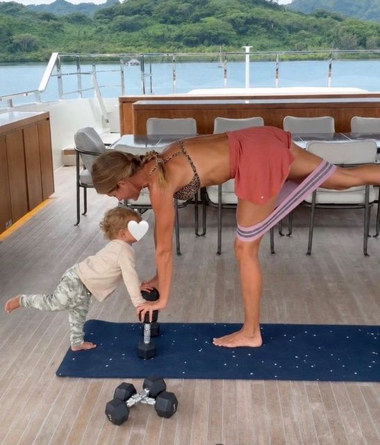 GISELE BUNDCHEN