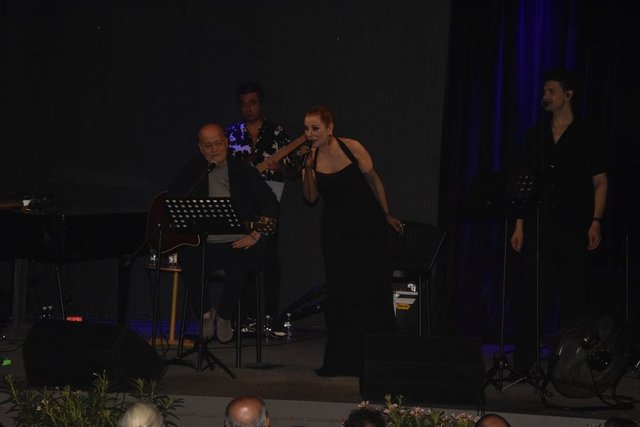 Zuhal Olcay