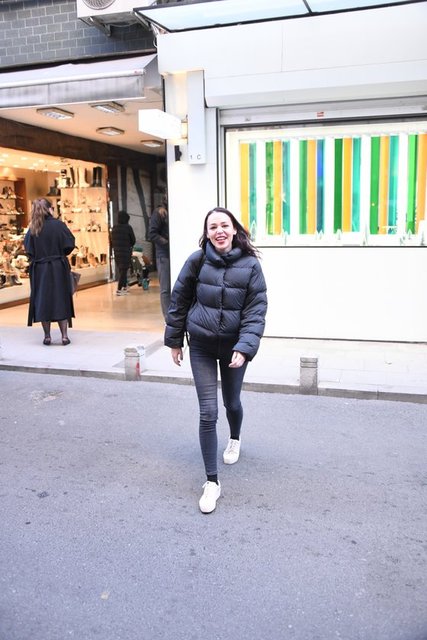 LARA KAMHİ