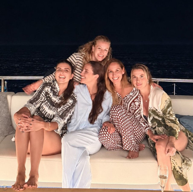 MELDA KOSİF, HALE KOSİF, GÜLŞAH GORDİ, HANDE GAMGAM