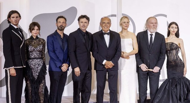  - INDIANA AFFLECK, EMILY ALYN LIND, SCOOT MCNAIRY, CASEY AFFLECK, ALBERTO BARBERA, ADELAIDE CLEMENS, NICK NOLTE VE CAYLEE COWAN -   -  