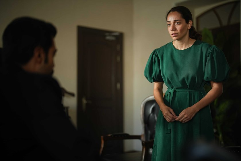 Sevdan Bir Ateş yeni bölümüyle Çarşamba 20.00'de Show TV'de!