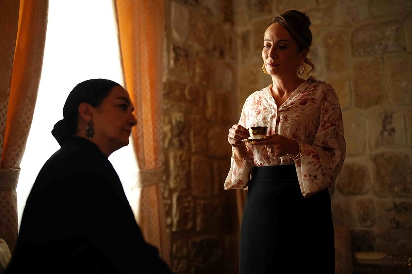 Sevdan Bir Ateş yeni bölümüyle Çarşamba 20.00'de Show TV'de!