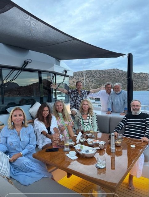 AHU-CAN HAS, ŞEBNEM-CELAL ÇAPA, DİLEK-ALİ NURİ TÜRKER, OSMAN-ZEYNEP ÇARMIKLI