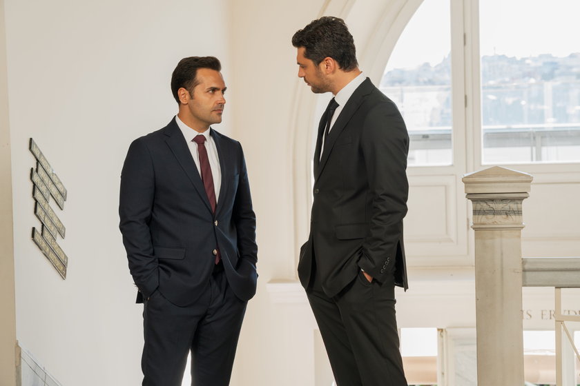 Kızılcık Şerbeti yeni sezonuyla Cuma 20.00'de Show TV'de. 