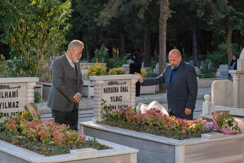 Kızılcık Şerbeti yeni sezonuyla Cuma 20.00'de Show TV'de. 