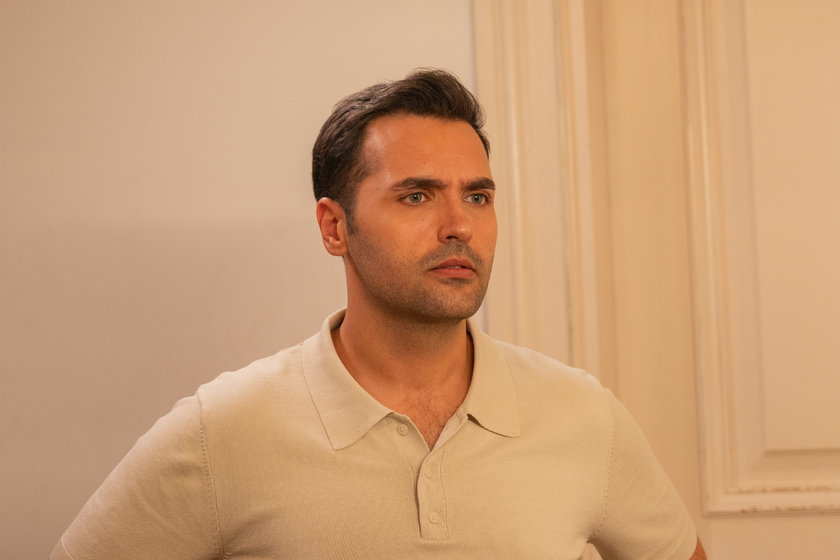 Kızılcık Şerbeti yeni sezonuyla Cuma 20.00'de Show TV'de. 