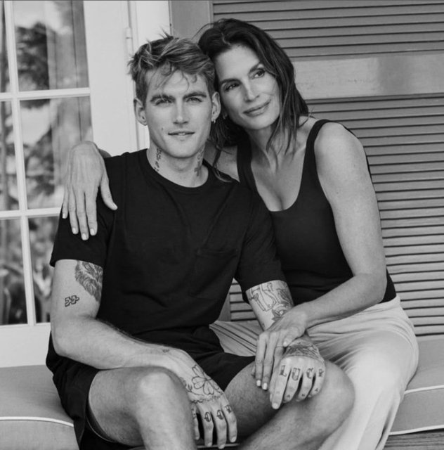 ÜNLÜ MODEL CINDY CRAWFORD'IN OĞLU PRESLEY GERBER HAYATINI KAYBETTİ