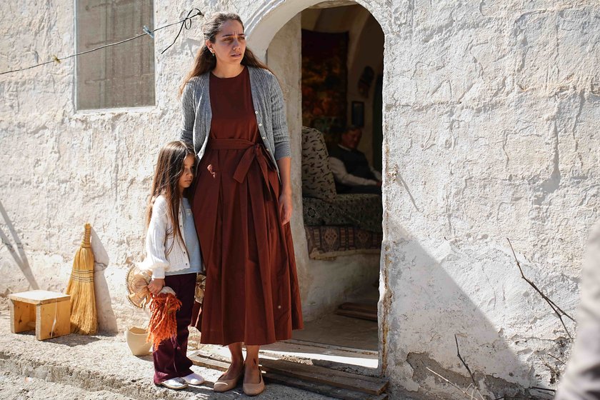 Yedi yıl sonra Kapadokya&rsquo;ya d&ouml;nen Leyla, ge&ccedil;mişin hesabını sormaya ve kızı H&uuml;ma&rsquo;yla yeni bir hayat kurmaya kararlıdır.&nbsp;