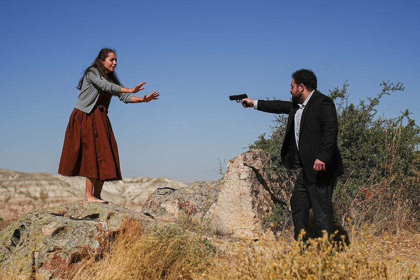 Sevdan Bir Ateş yeni bölümüyle Çarşamba 20.00'de Show TV'de!