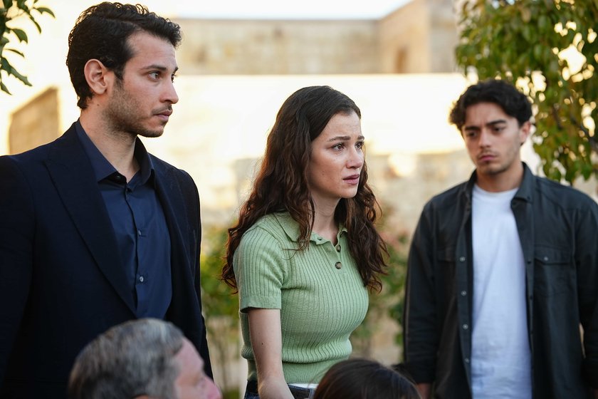 Sevdan Bir Ateş yeni bölümüyle Çarşamba 20.00'de Show TV'de!