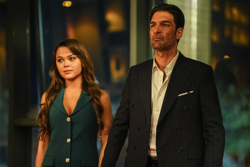 Sevdan Bir Ateş yeni bölümüyle Çarşamba 20.00'de Show TV'de!