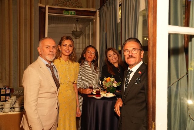 BEYZA UYANOĞLU, BAHAR ŞER