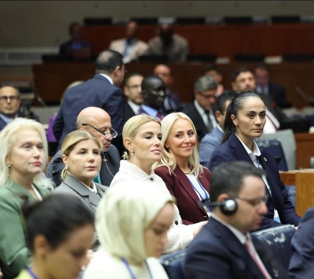 CUMHURBAŞKANLIĞI BAŞDAŞMANI FECİR ALPTEKİN, TÜRKİYE FUTBOL FEDERASYONU BAŞKAN VEKİLİ VE FIFA SAĞLIK KURULU ÜYESİ PROF. DR. ZEHRA NEŞE KAVAK