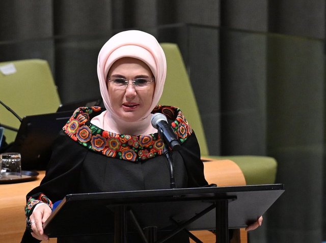 EMİNE ERDOĞAN