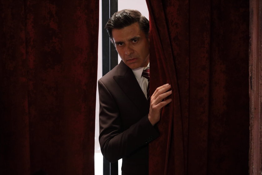 Muhtemel Aşk yeni bölümüyle Perşembe 20.00'de Show TV'de. 