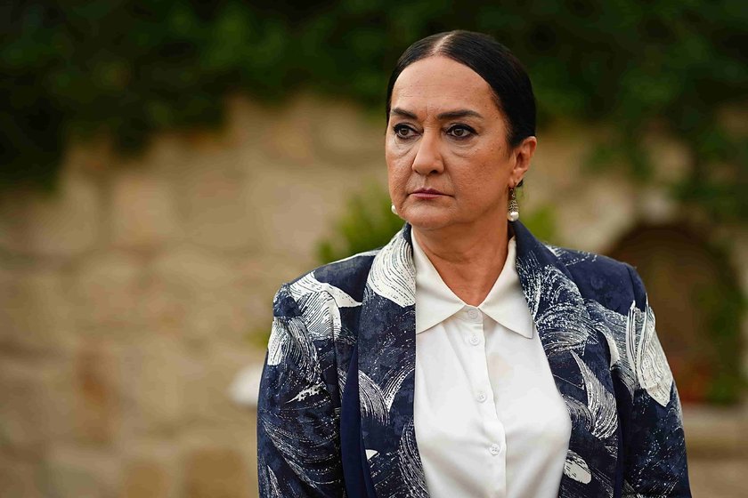 Sevdan Bir Ateş yeni bölümüyle Çarşamba 20.00'de Show TV'de!