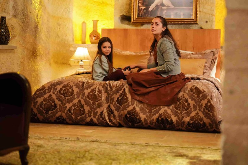 Sevdan Bir Ateş yeni bölümüyle Çarşamba 20.00'de Show TV'de!
