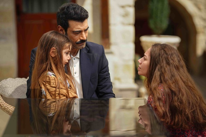 &Ouml;te yandan Ahu ve Yağız&rsquo;ın hayatlarını değiştirecek zorlu ameliyatı yaklaşırken, Mihre ve Yaman arasındaki yakınlaşma Ceren&rsquo;in kıskan&ccedil;lığını k&ouml;r&uuml;kler.&nbsp;