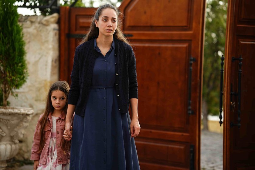 Sevdan Bir Ateş yeni bölümüyle Çarşamba 20.00'de Show TV'de!