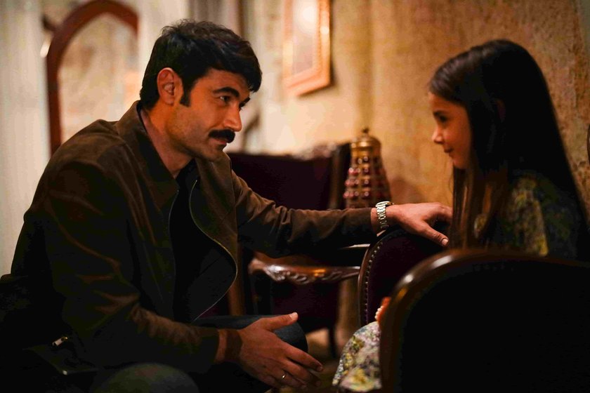 Sevdan Bir Ateş yeni bölümüyle Çarşamba 20.00'de Show TV'de!