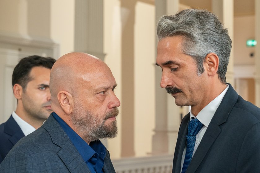 Kızılcık Şerbeti yeni bölümüyle Cuma 20.00'de Show TV'de. 