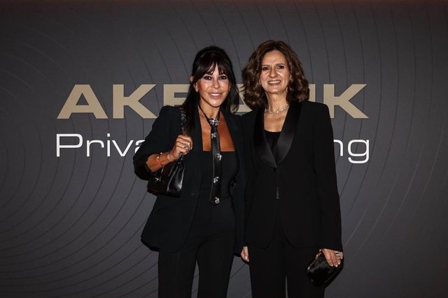 AKBANK YÖNETİM KURULU BAŞKANI SUZAN SABANCI, AKBANK ÖZEL BANKACILIK VE YATIRIM HİZMETLERİ GENEL MÜDÜR YARDIMCISI DALYAN KOHEN 