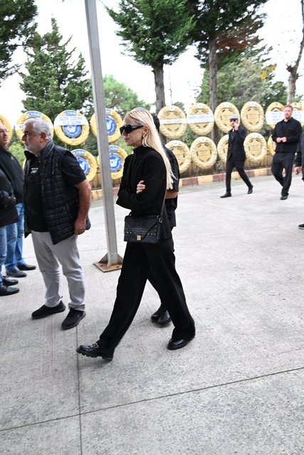 SELİN ÖZTARHAN 