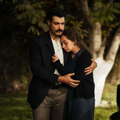 Sevdan Bir Ateş 5. Bölüm Fotoğrafları